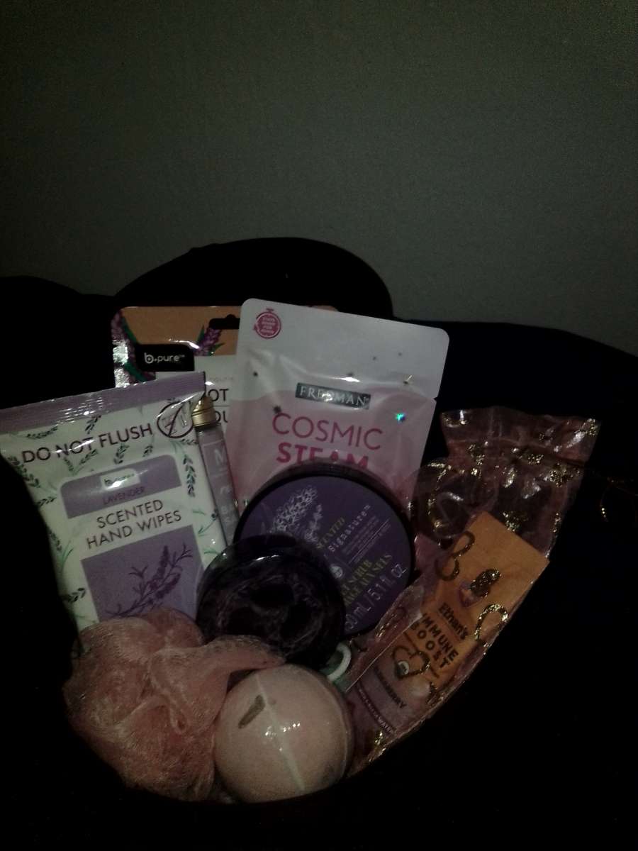 Handmade Gifts Baskets and Gift Boxes