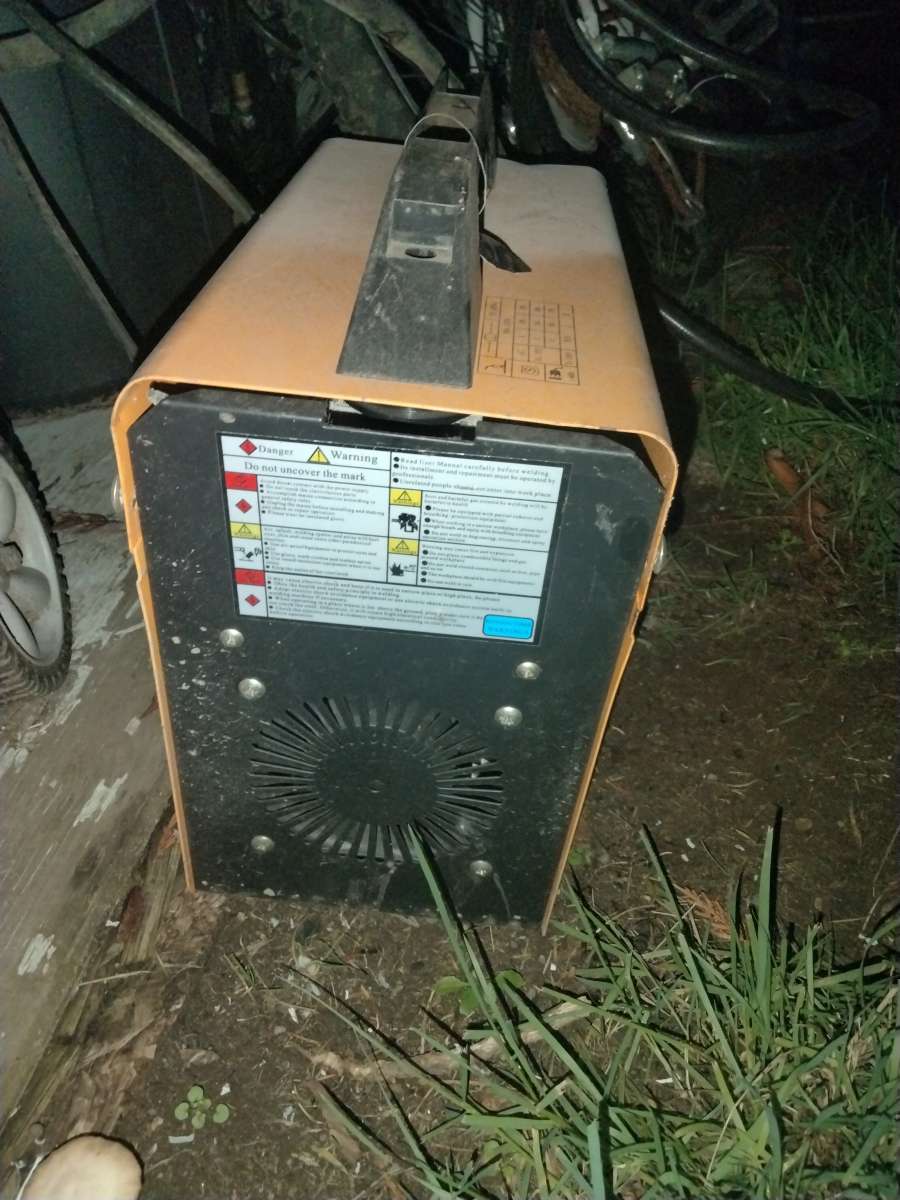 MIG 130 Welder Flux Core Wire Automatic Feed Welding Ma