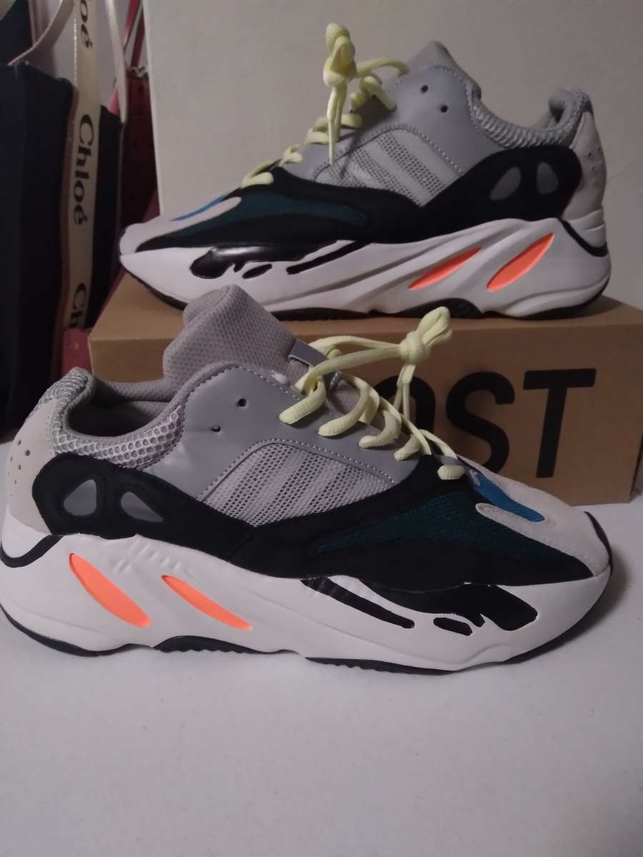 shoes sz8 and a half