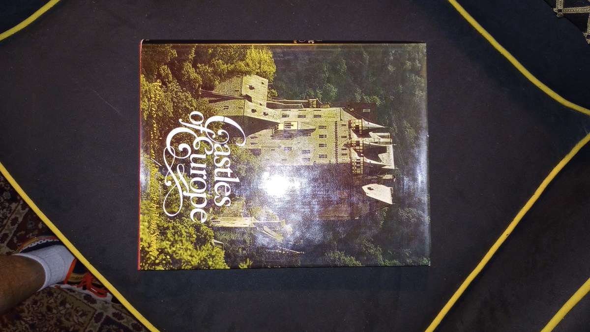 Castles of Europe from Charlemagne to the Renaissance