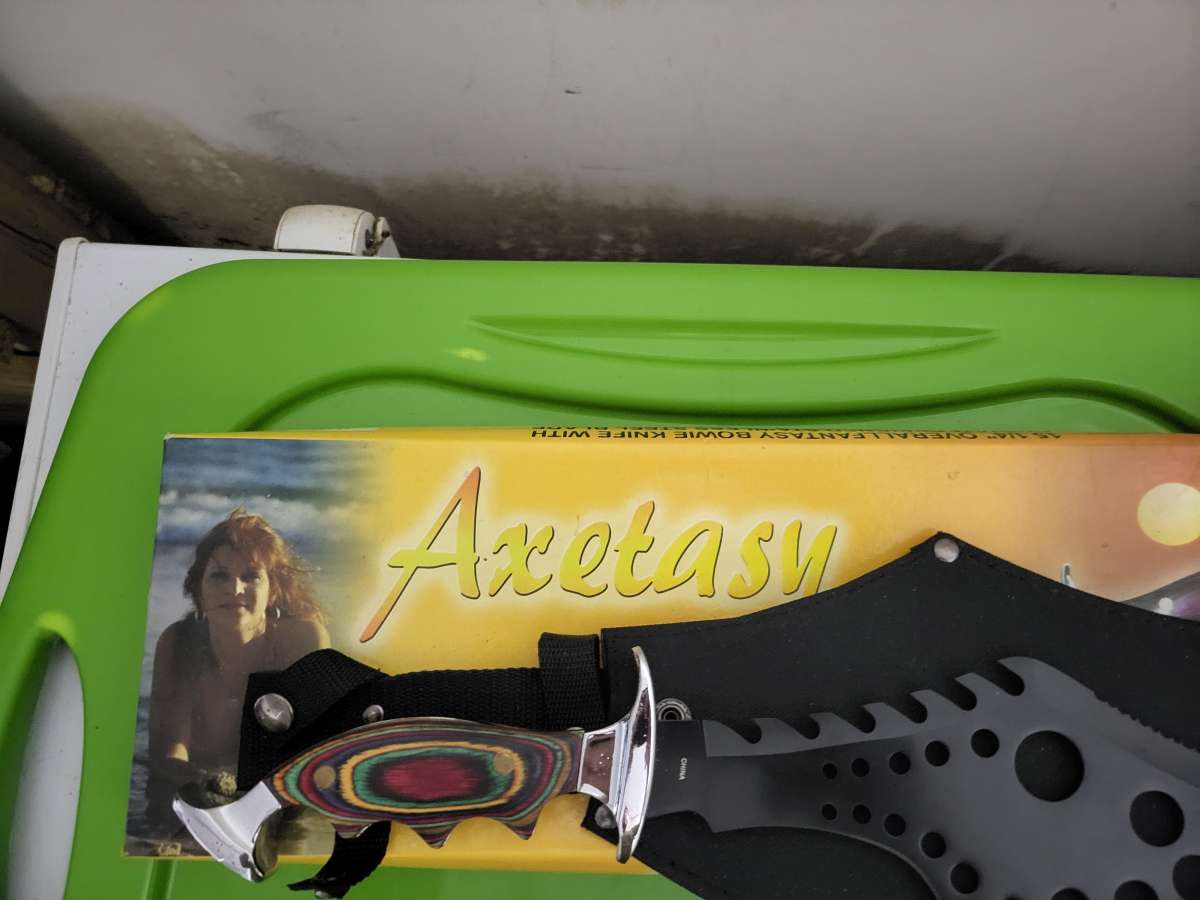 fixed blade axetasy
