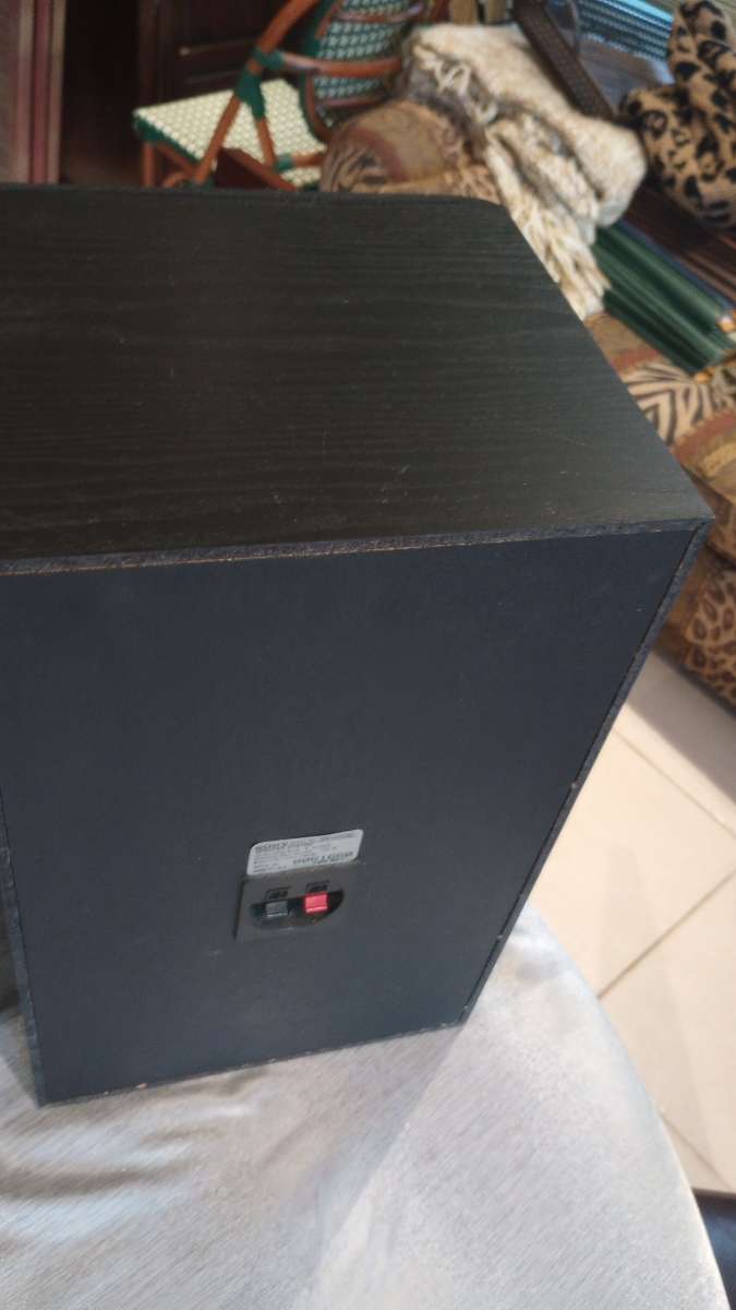 Vintage 1996 Sony SSU4030 speaker set Both of these speakers