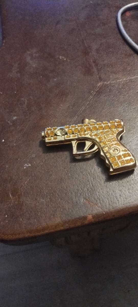 2pac iced out gold pendant
