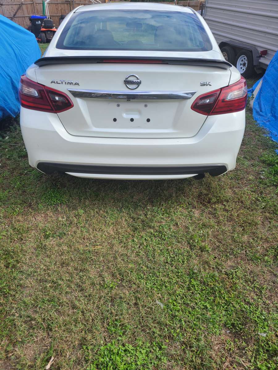 2017 nissan altima sr