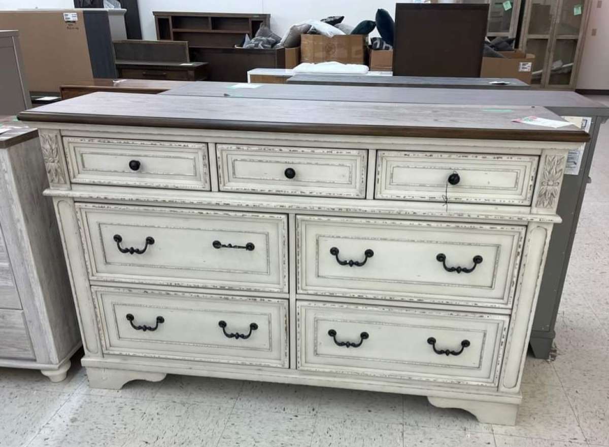 Realyn chipped White dresser