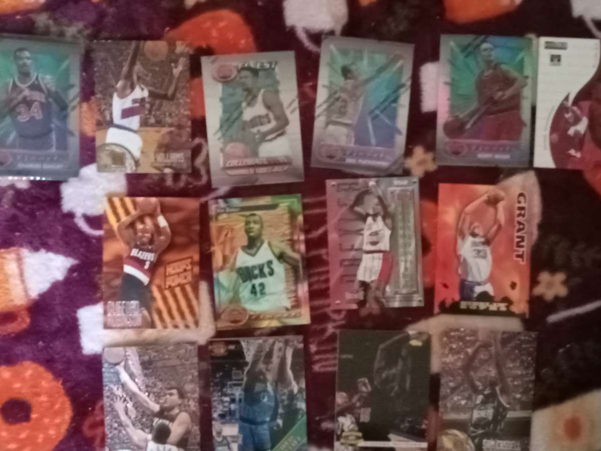 NBA BASKETBALL CARDS