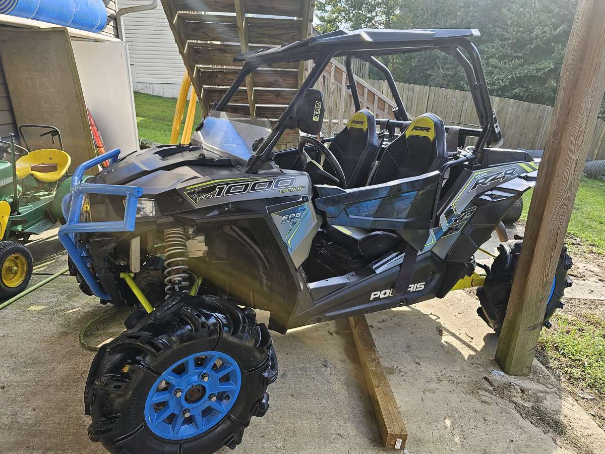 2017 Polaris rzr1000 xp eps low miles