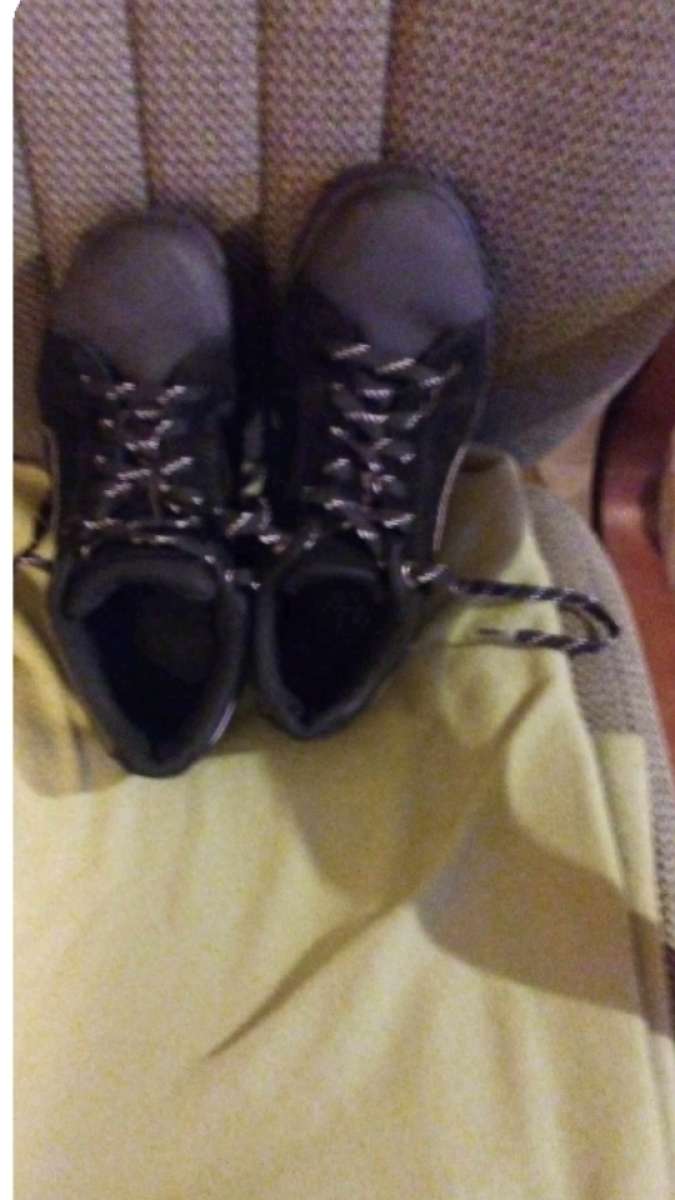 steel toe work shoes black