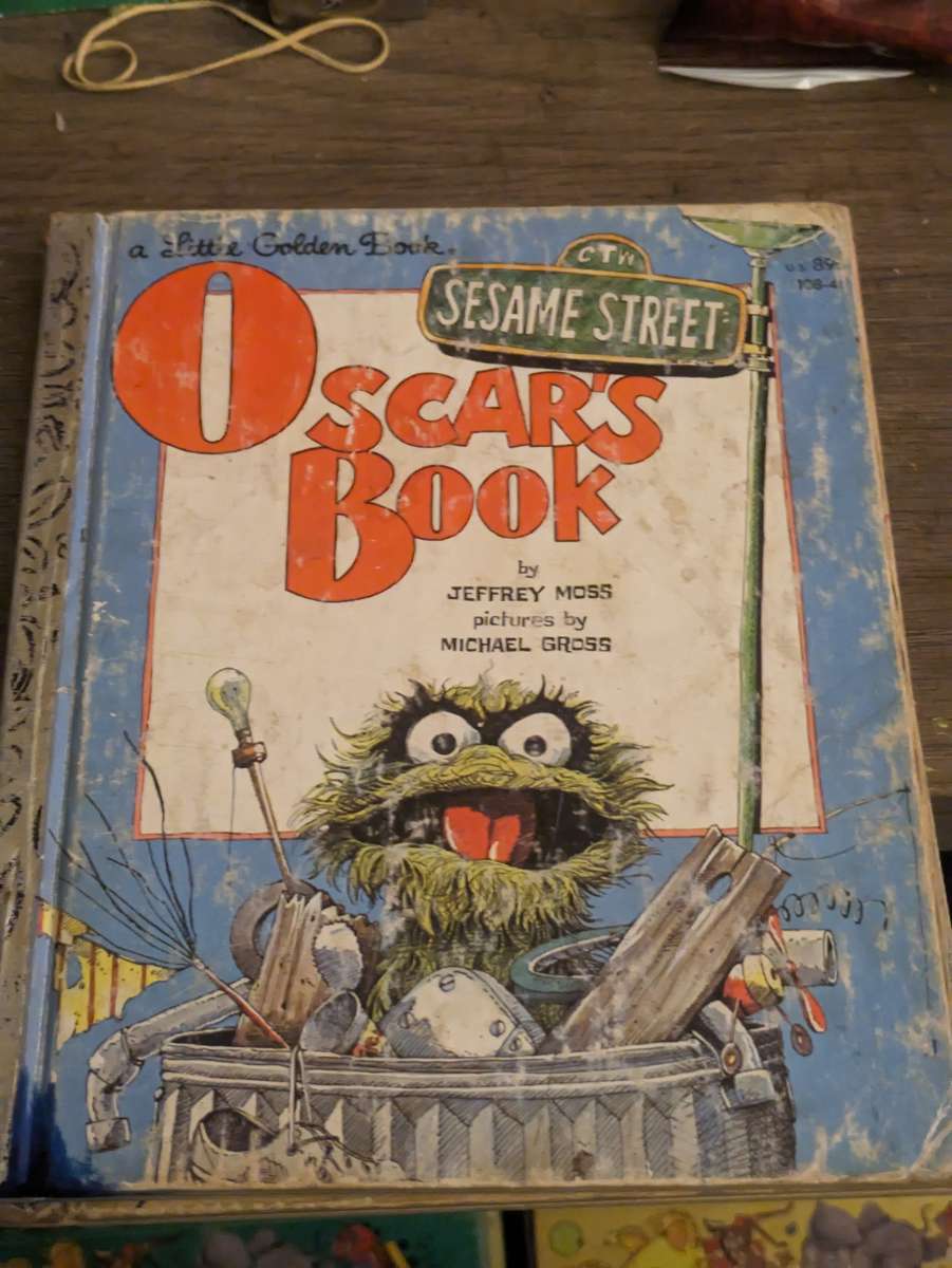 100 plus Golden books
