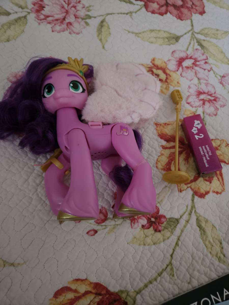 My Little Pony A New Generation Singing Star Princess Petals