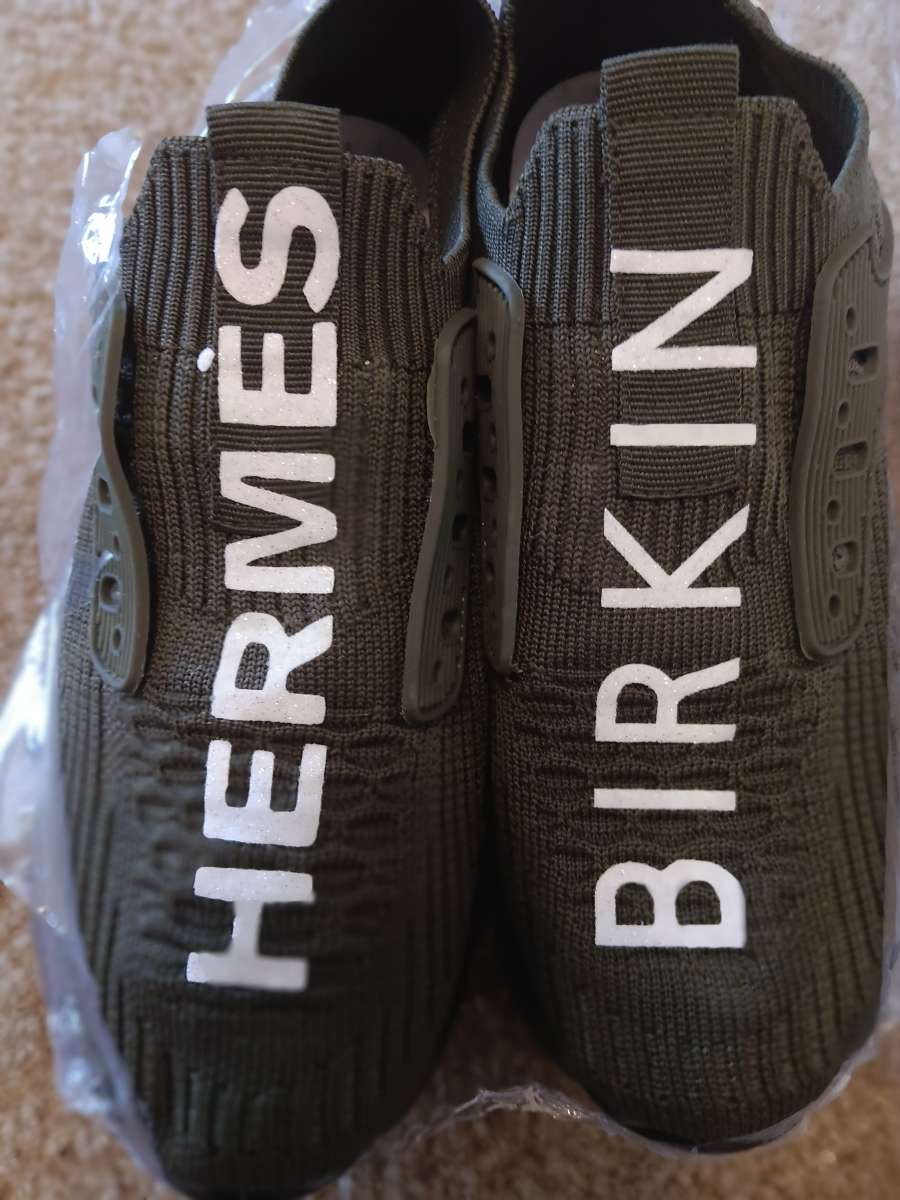 a custom printed pair of womens shoes  size 7