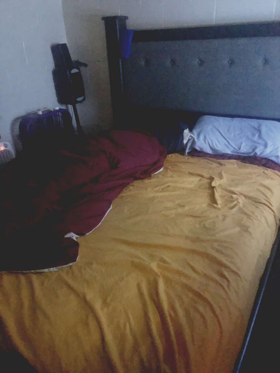 queen size bed