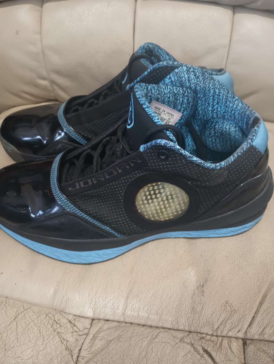 Jordan high top tennis shoes