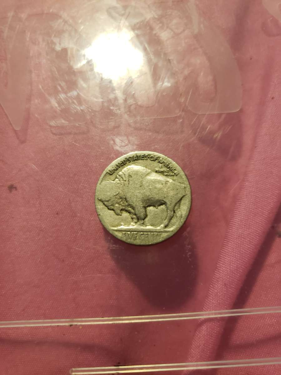 dont know the year the year has faded off this Buff nickel