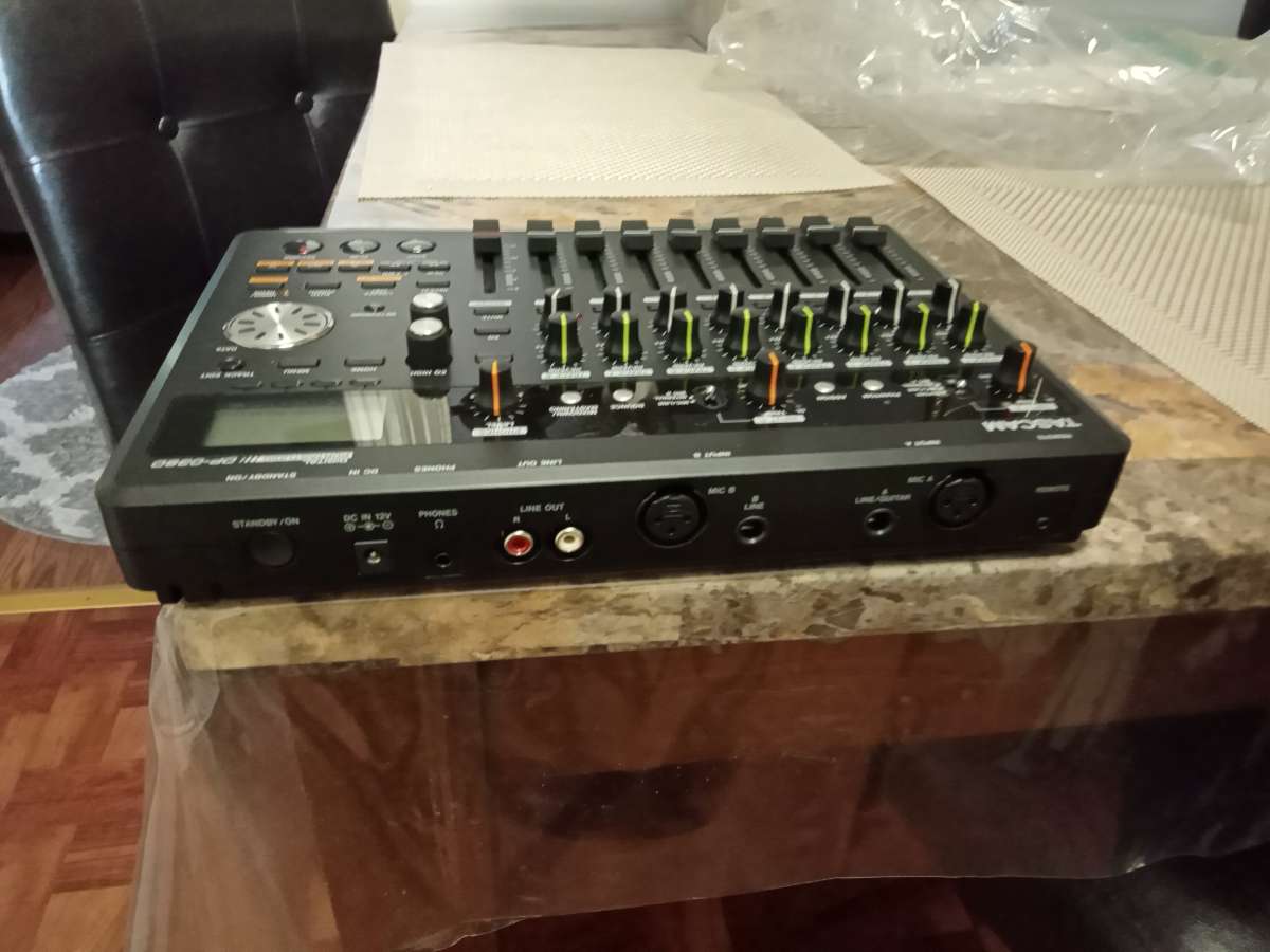 Tascam Recorder  8 tracks digital new in box