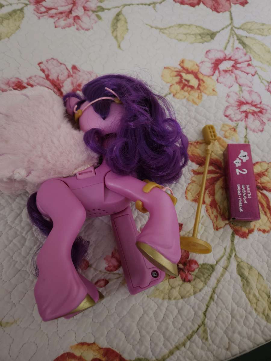 My Little Pony A New Generation Singing Star Princess Petals