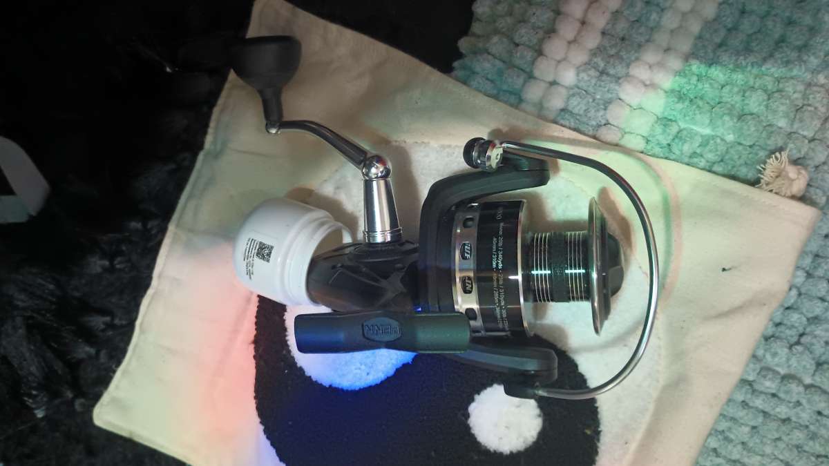 PENN Persuit IV 8000 saltwater sports fishing reel in EXCELL
