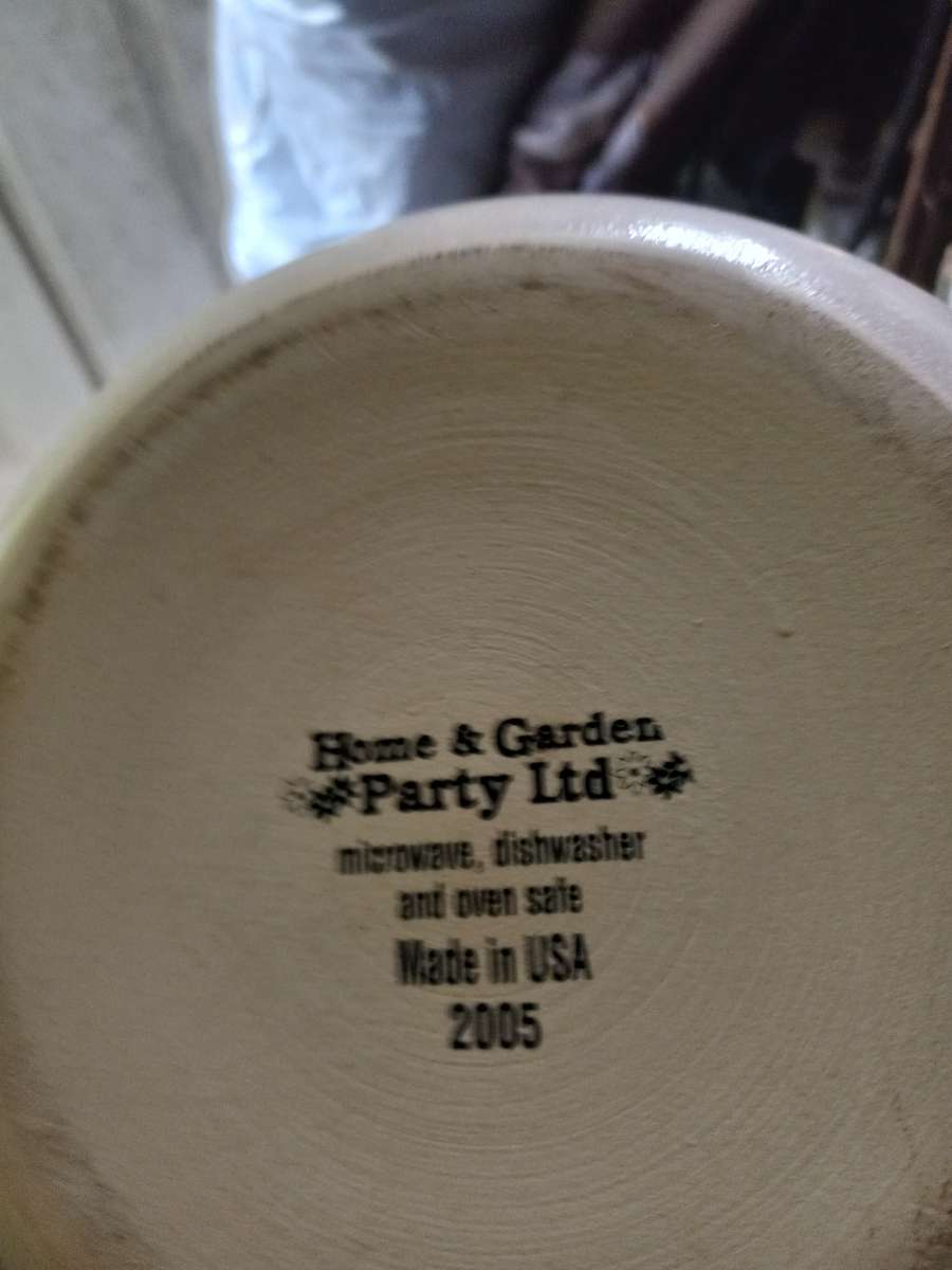 home and garden party bean pot Northwood stoneware collectio