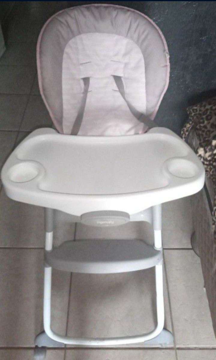 Babygirl Feeding Highchairs