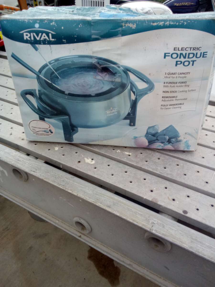 fondue pot