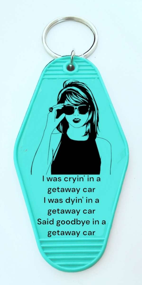 taylor swift gateway car Hot Keychain motel