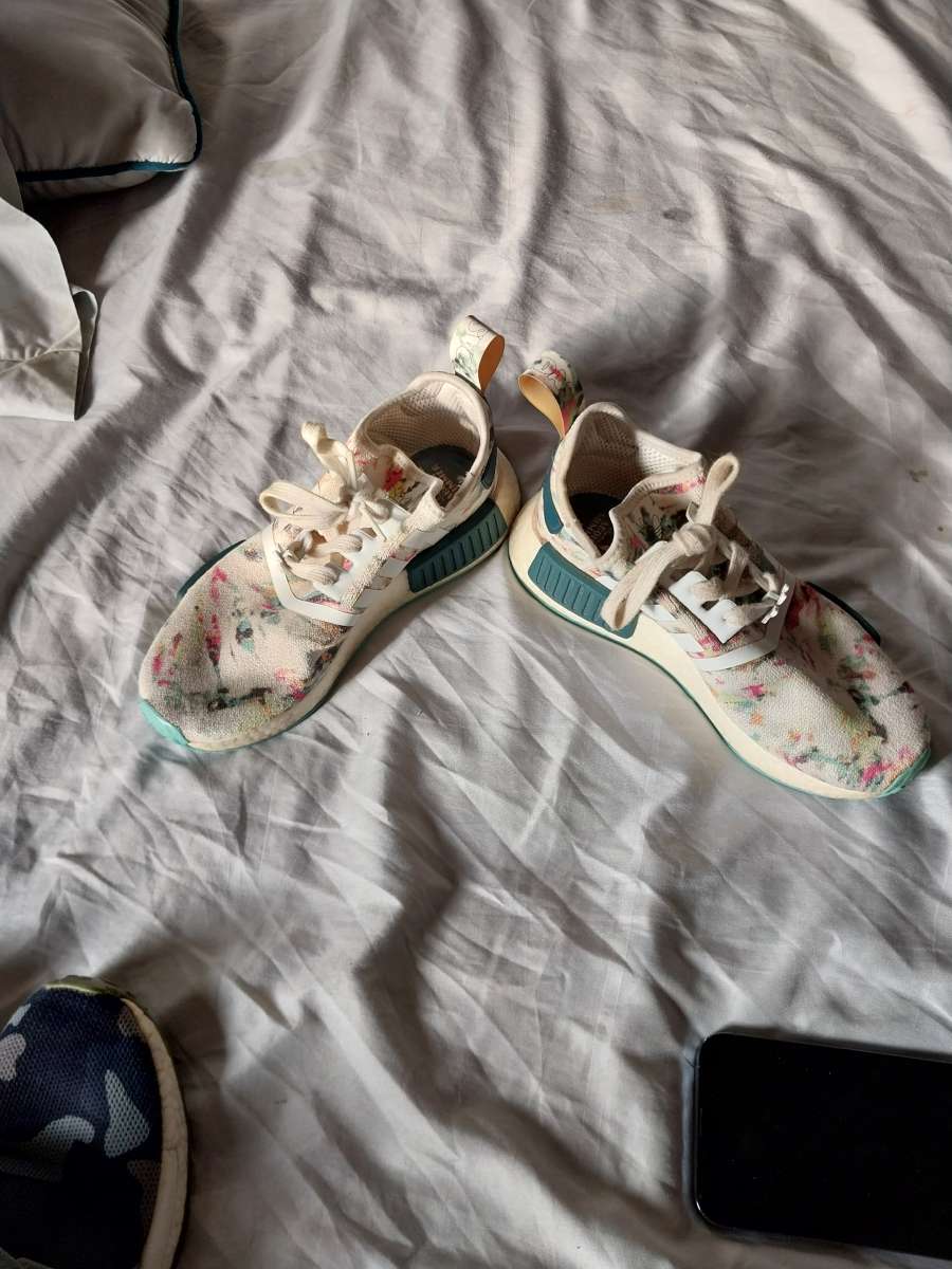 Adidas water color nmds r1