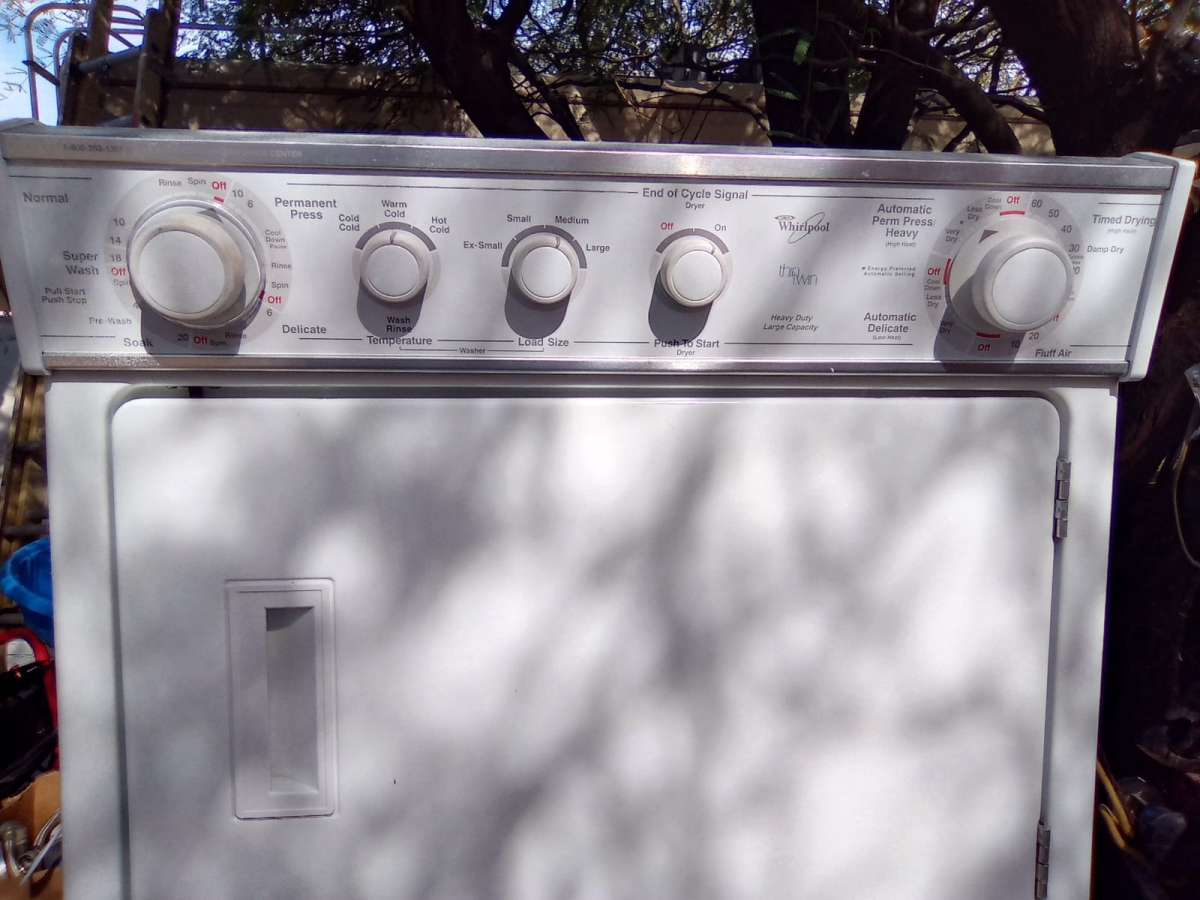 STACK UNIT FULL SIZE KENMORE WASHER AND DRYER WHITE ON WHITE