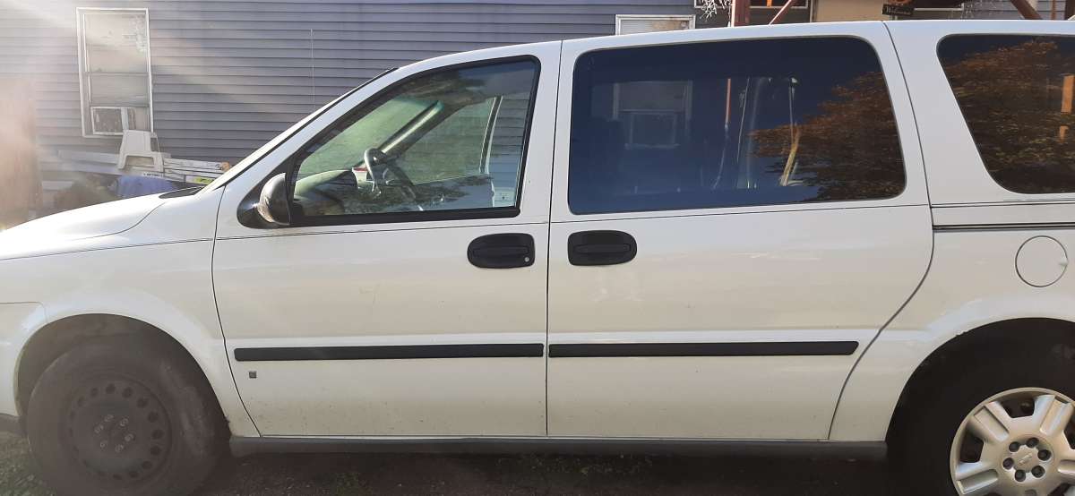 2006 chevy uplander van