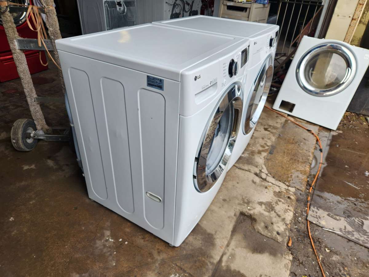 Year 2020 Washer and Electric Dryer