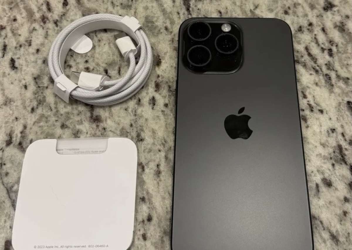 I phone 15 pro max unlocked