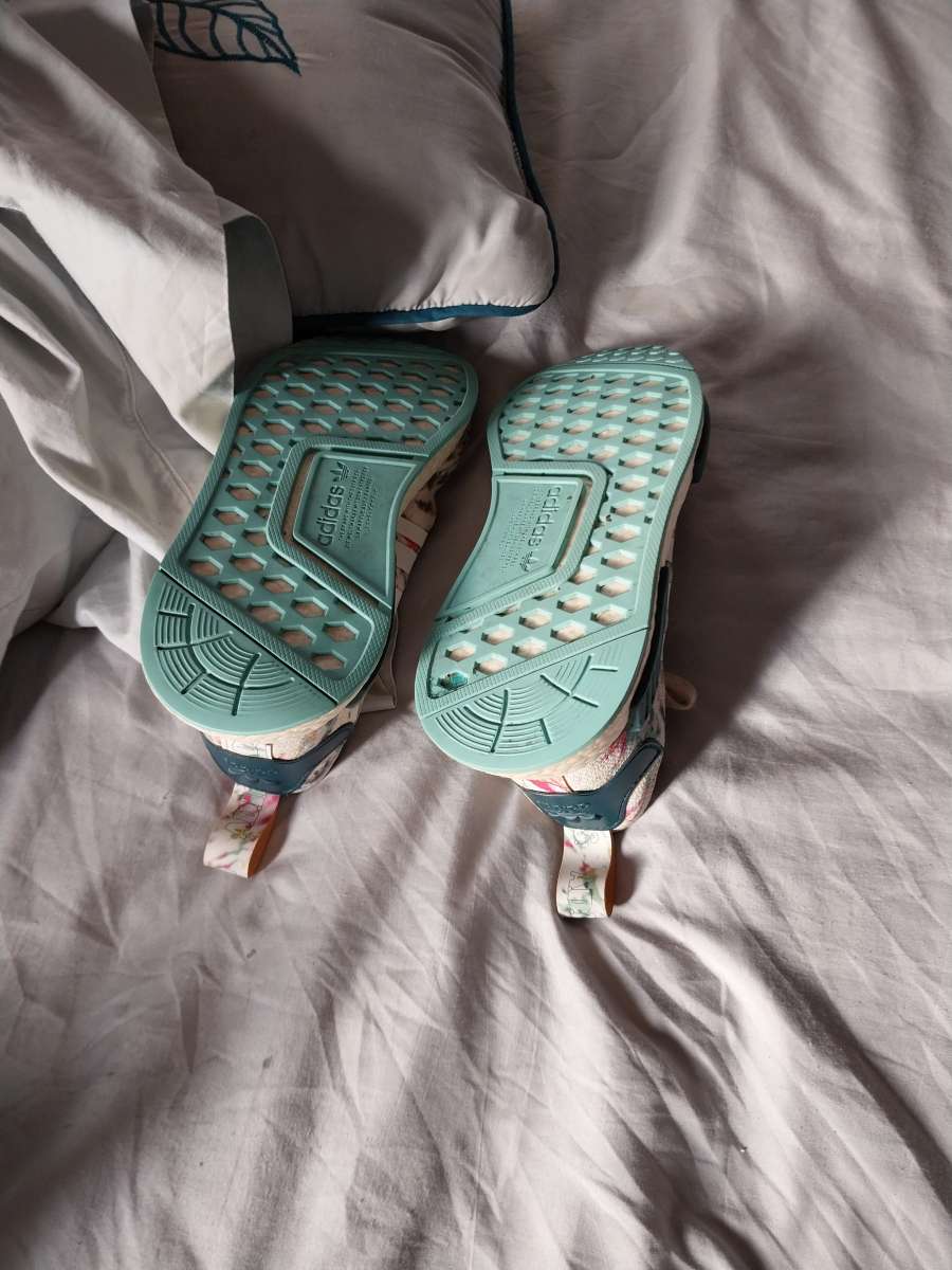 Adidas water color nmds r1