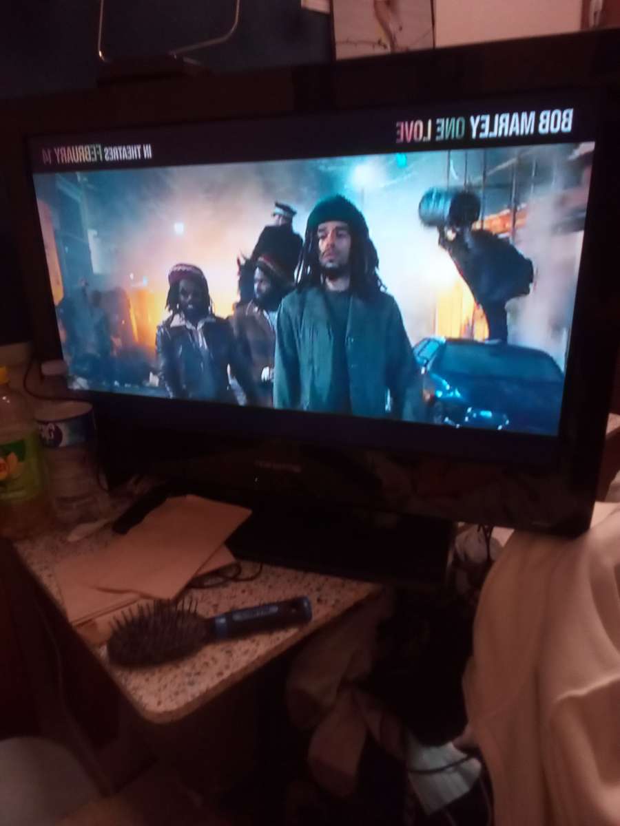 26 inch Emerson tv with built in DVD player