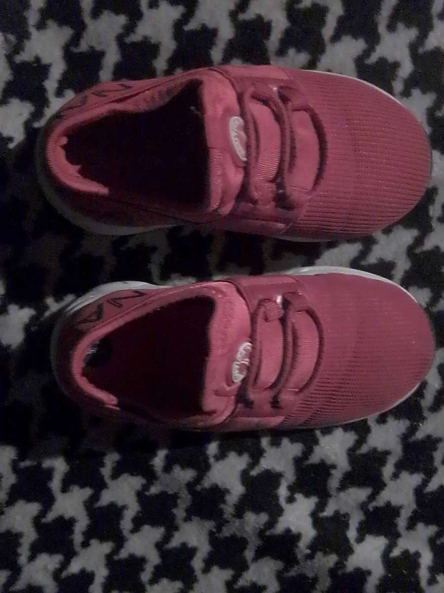 Nautica Kids Light Up Flashing Sneakers