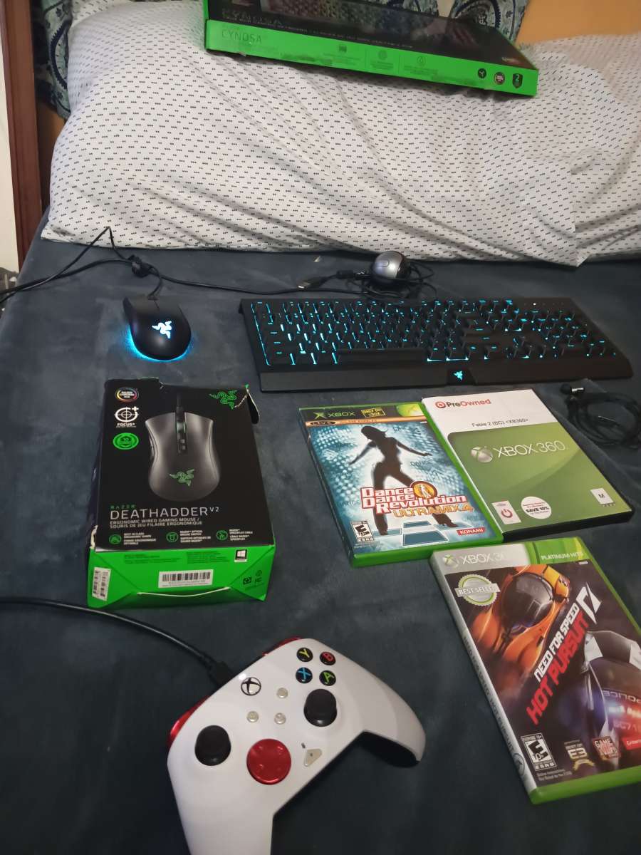 Microsoft Xbox One s 500gb Blu ray disc model bundle