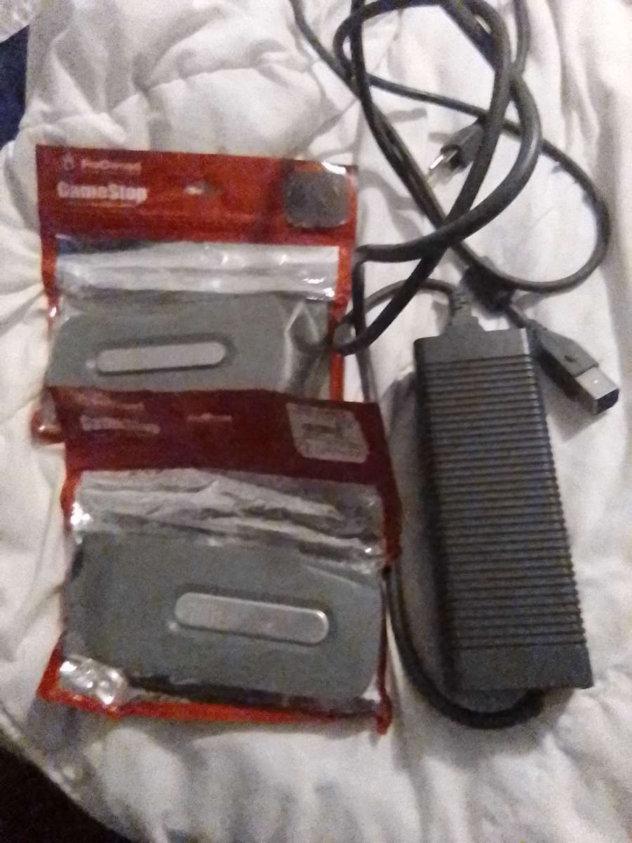 Xbox 360 internal mem and power cord