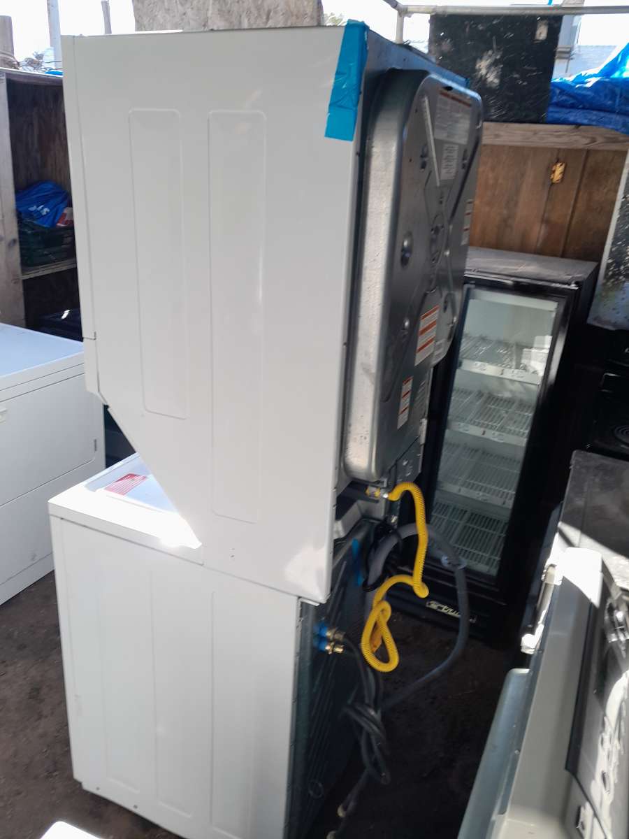 STACK UNIT WASHER DRYER ELECTRIC GAS MODEL FRIGIDAIRE 2022