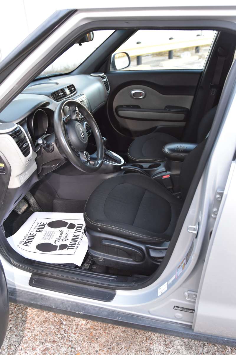 2016  Kia Soul Wagan