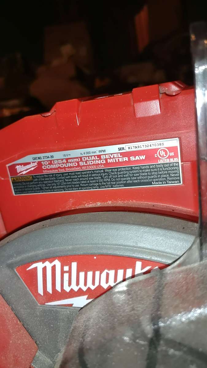 Milwaukee Fuel 10 in Dual Bevel Compound Sliding Miter Saw