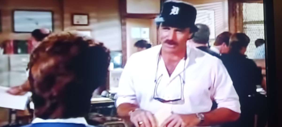 Samsung 52 inch flat screen tv with remote control and there