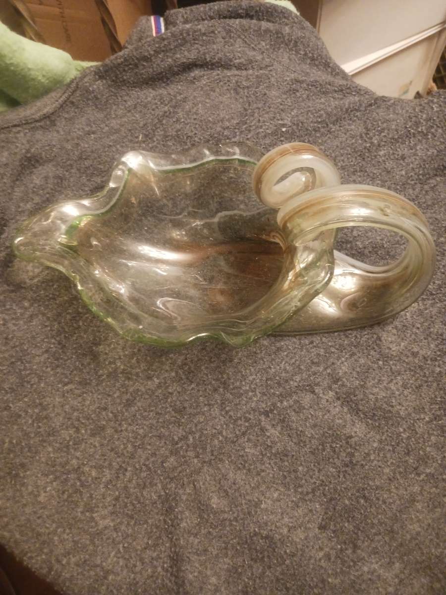 carnival glass cornucopia