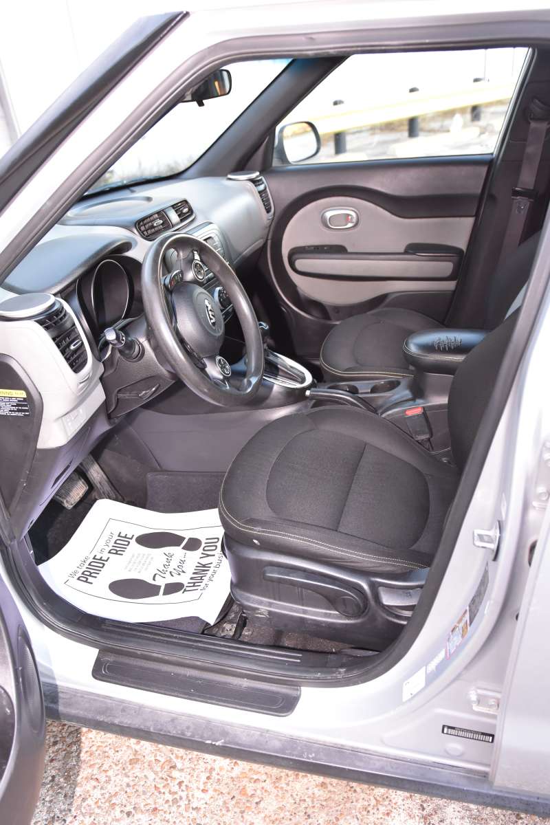 2016  Kia Soul Wagan