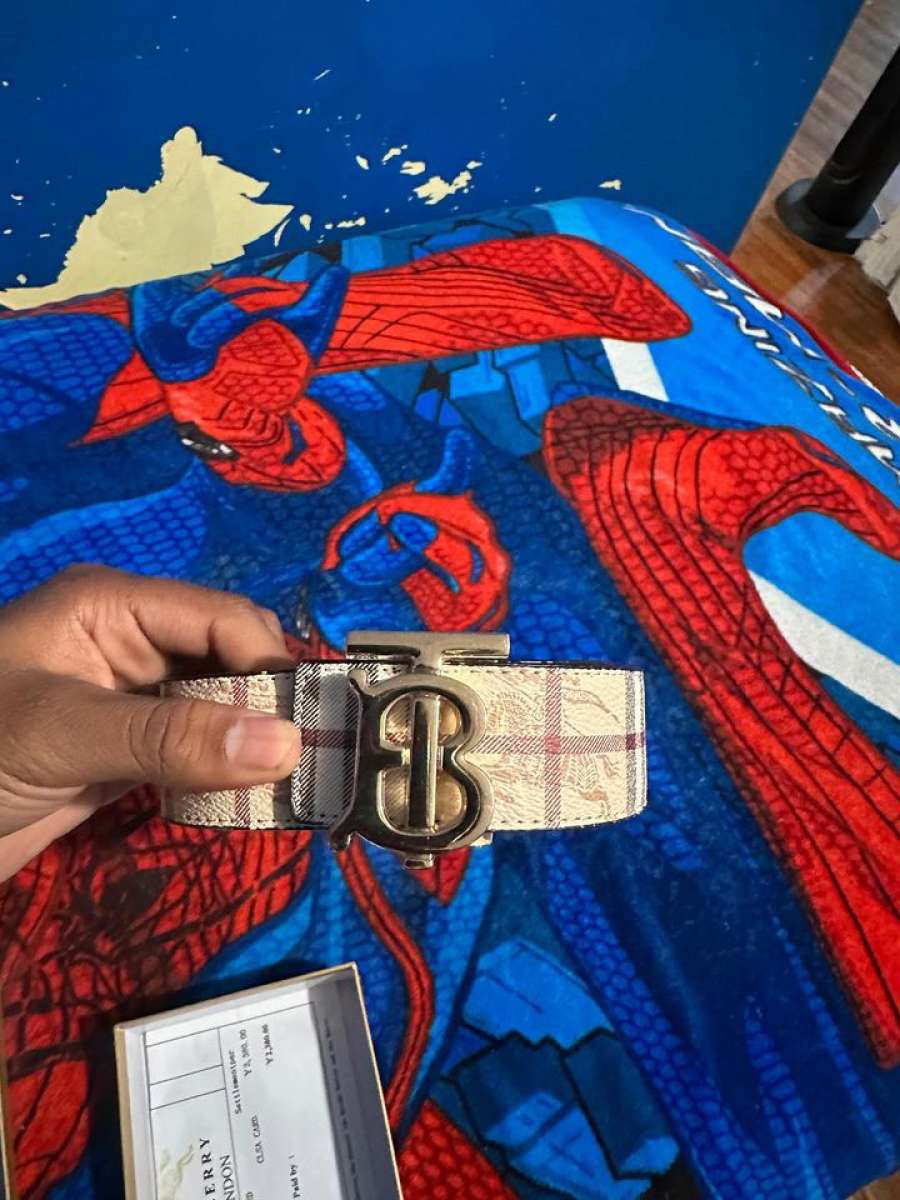 Burberry belt