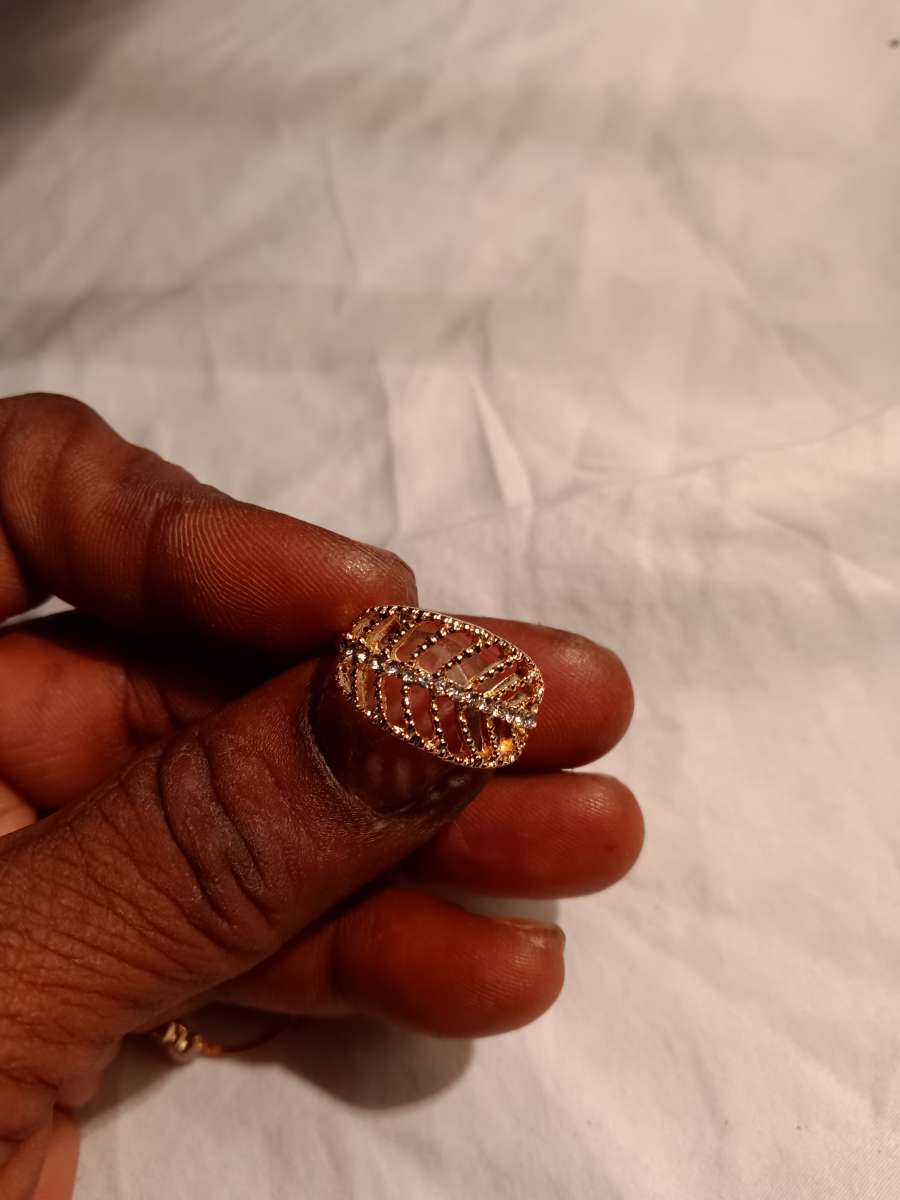 ladies rings gold costume