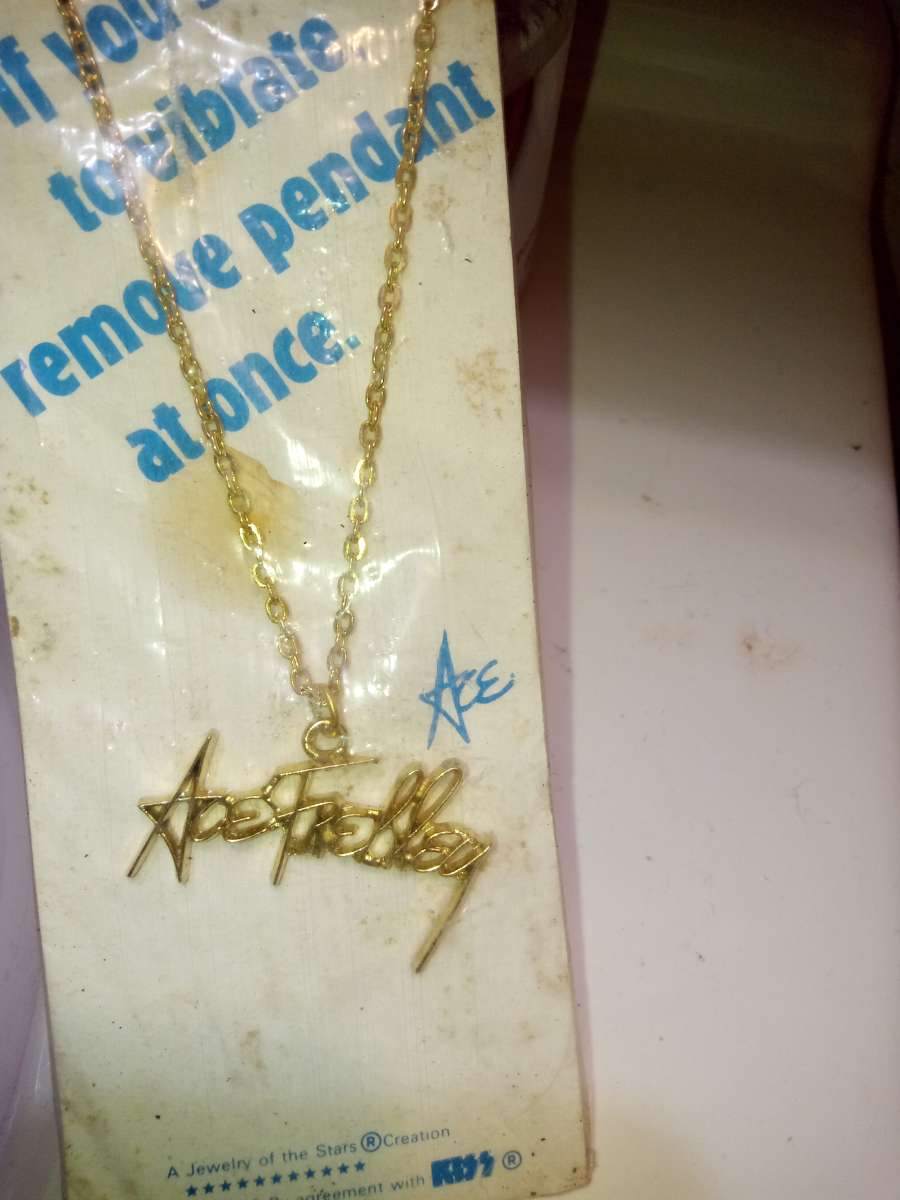 VINTAGE KISS ACE FREHLEY 50TH ANNIVERSARY SIGNATURE NECKLACE