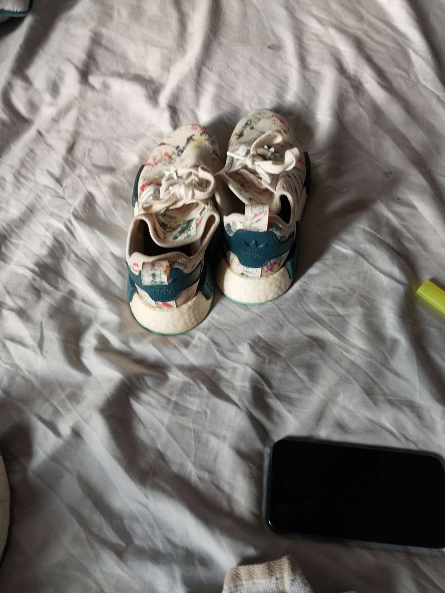 Adidas water color nmds r1