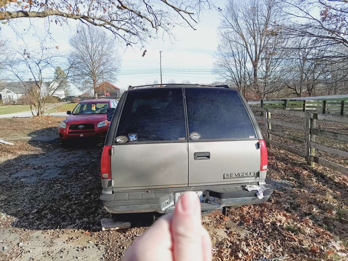 1999 Chevy Tahoe 30k miles on engine needs transmission