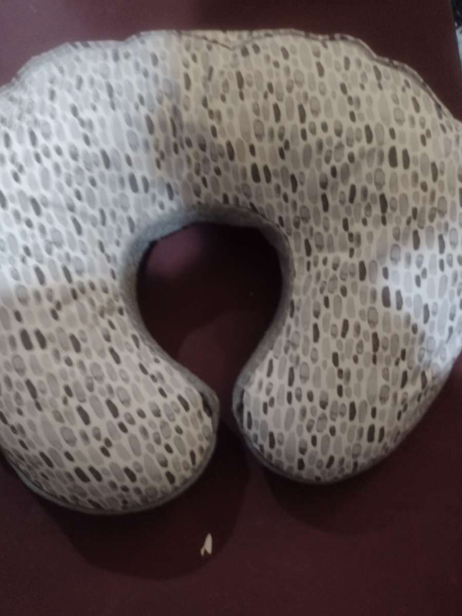 boppy nurseing pillow