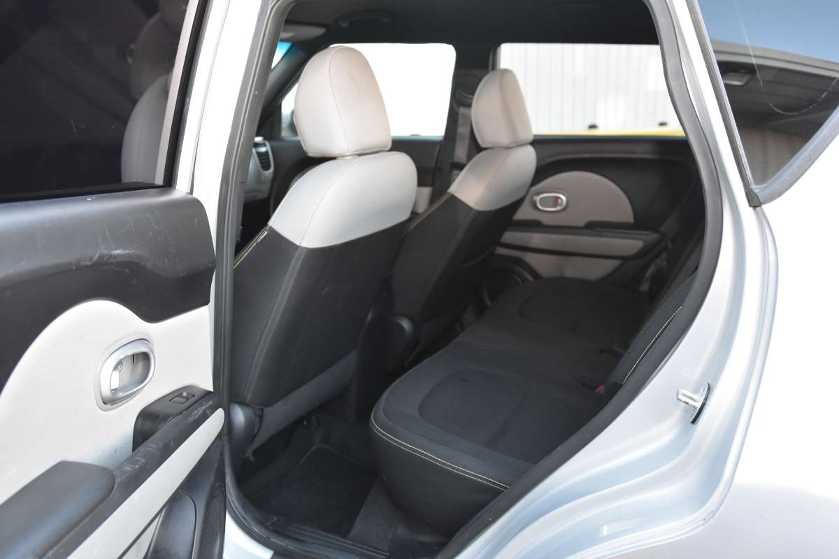 2016  Kia Soul Wagan