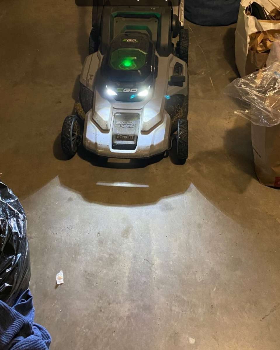 EGO CORDLESS ELECTRIC LAWN MOWER