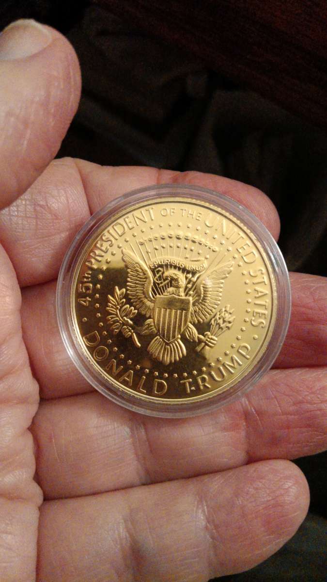 Trump tribute coin